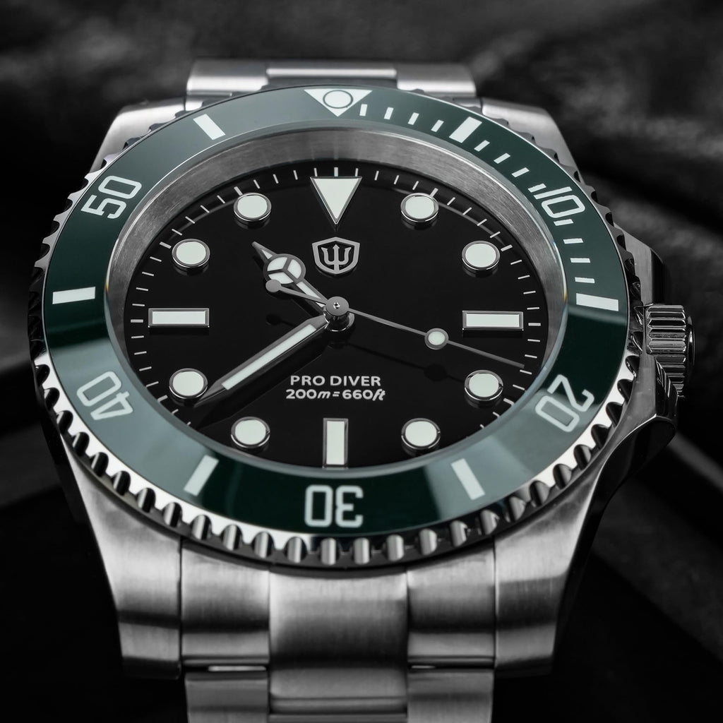 40mm Sapphire Crystal 200m Waterproof Quartz Diver Watch S8120