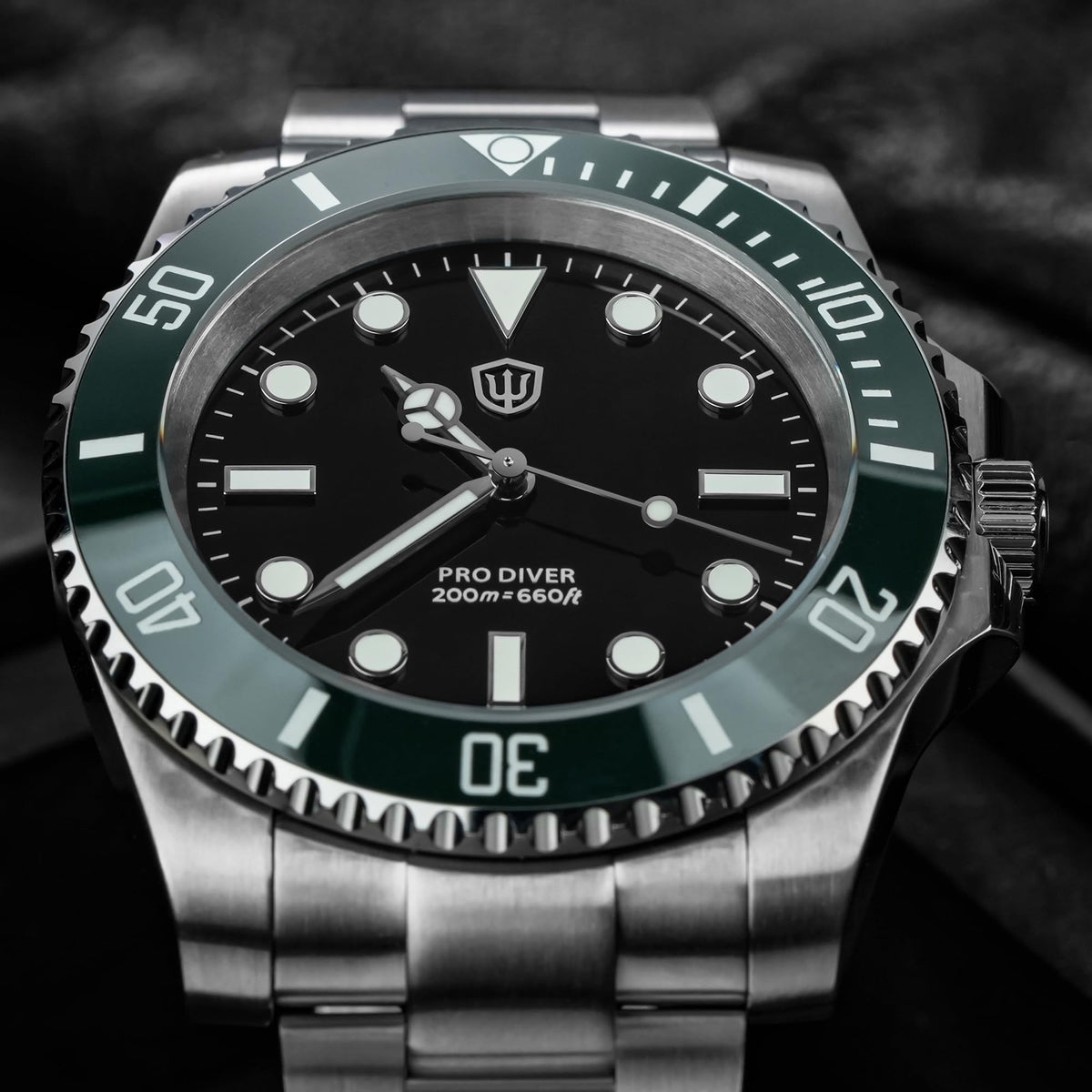 40mm Sapphire Crystal 200m Waterproof Quartz Diver Watch S8120