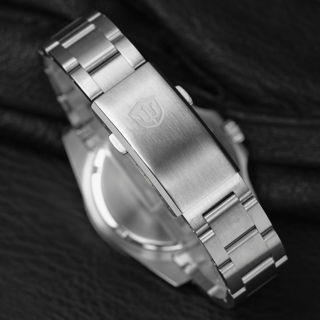 40mm Sapphire Crystal 200m Waterproof Quartz Diver Watch S8120