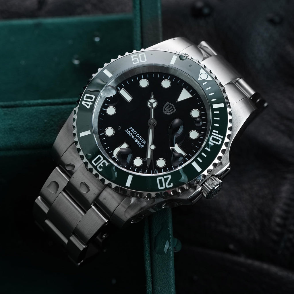 40mm Sapphire Crystal 200m Waterproof Quartz Diver Watch S8120
