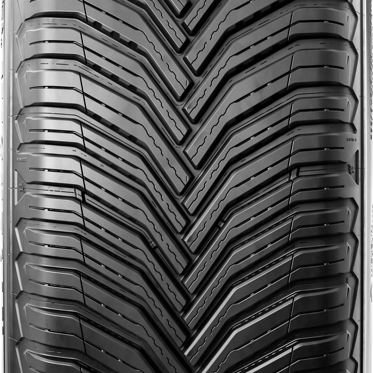 235/45R18 98V XL Tire O13681
