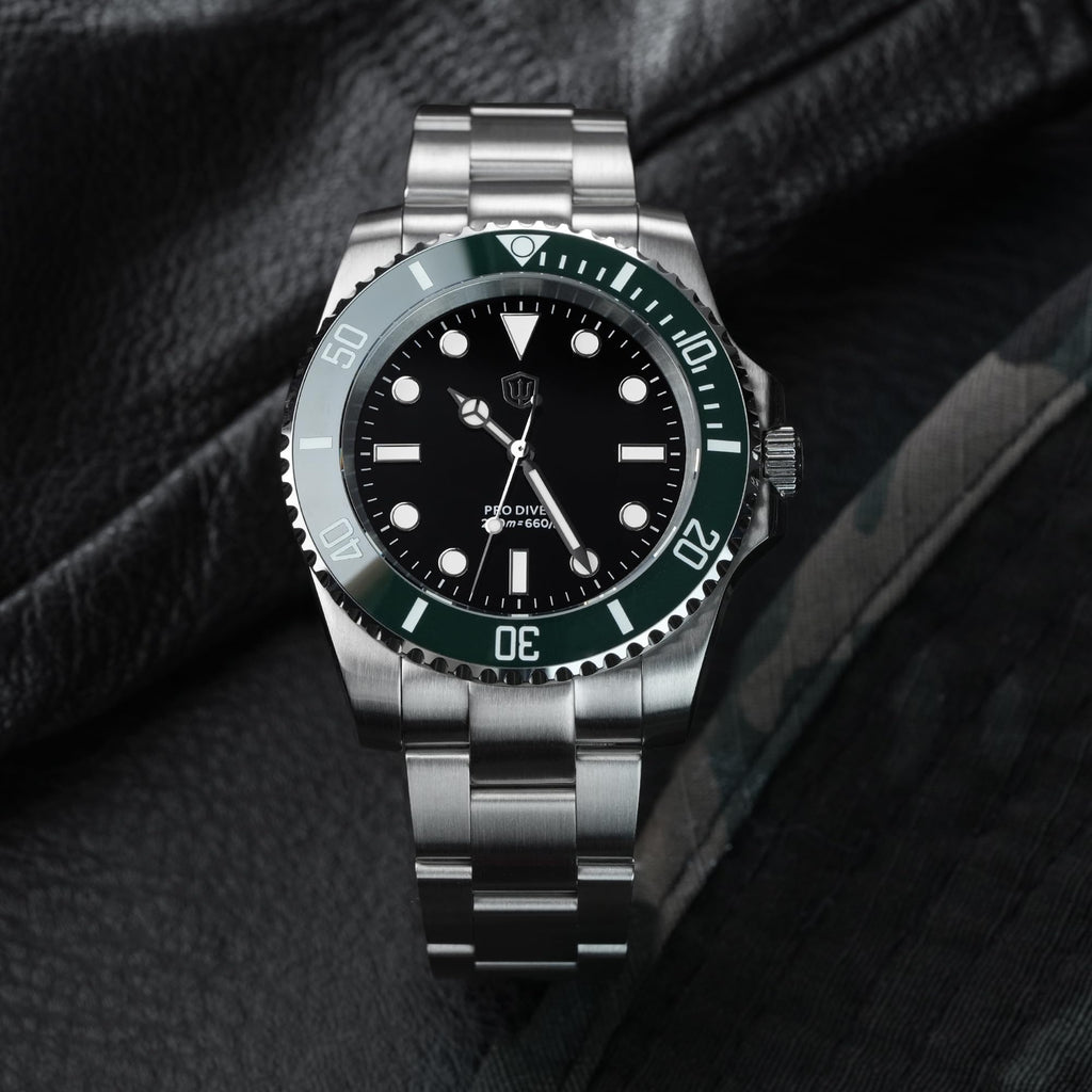 40mm Sapphire Crystal 200m Waterproof Quartz Diver Watch S8120