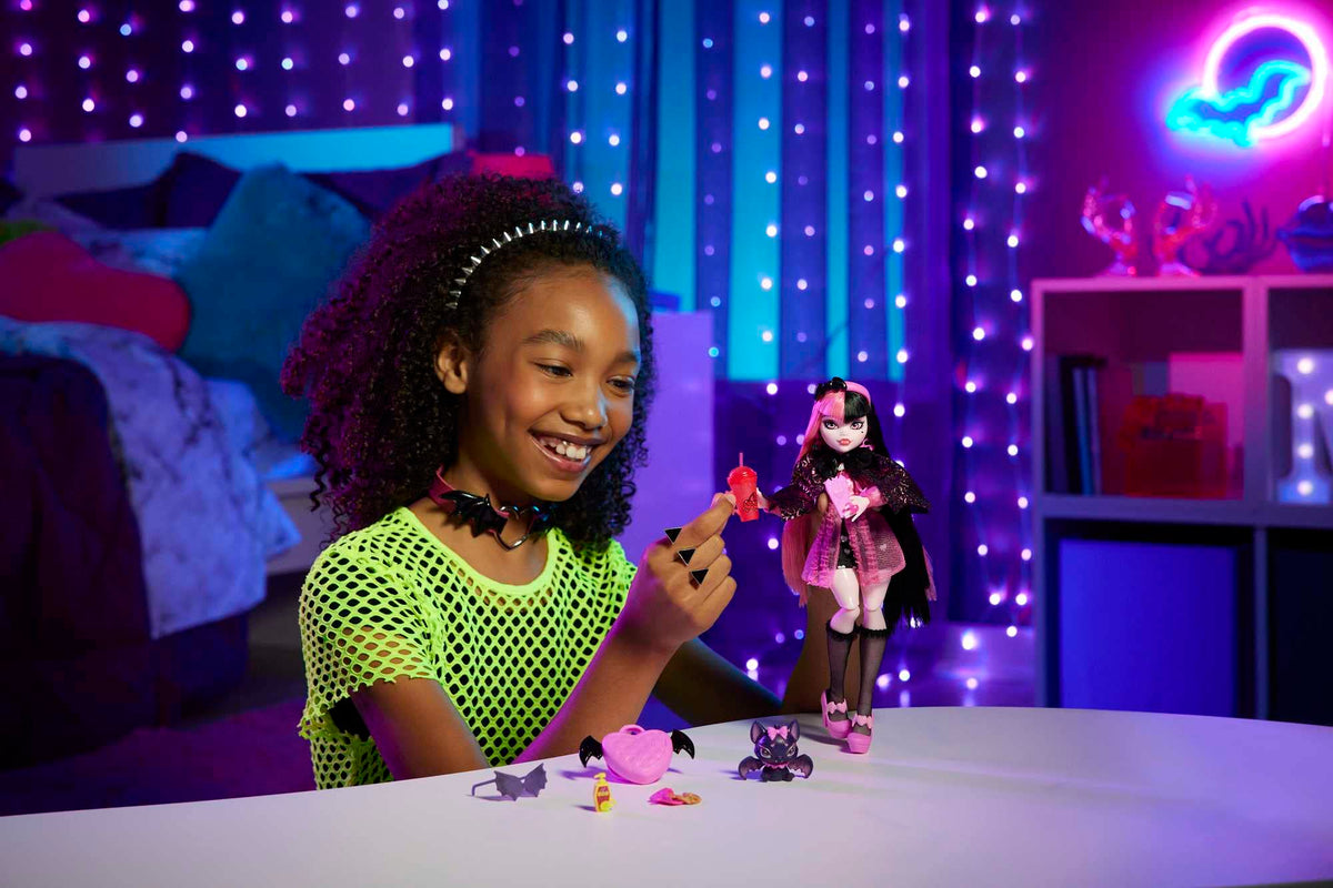 Monster High Doll with Pink & Black Hair P662
