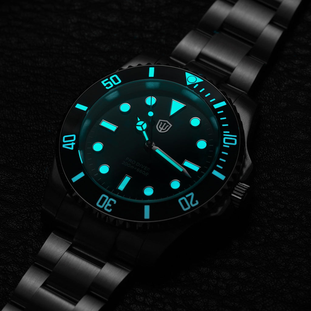40mm Sapphire Crystal 200m Waterproof Quartz Diver Watch S8120