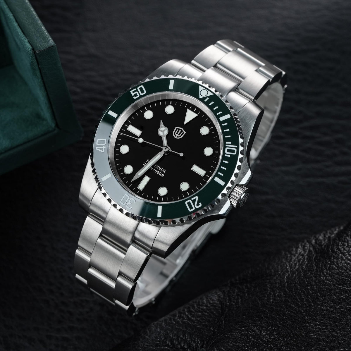 40mm Sapphire Crystal 200m Waterproof Quartz Diver Watch S8120